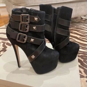Chic Black Triple Buckle Heeled Boots